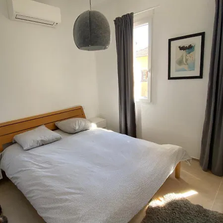 Walk To Town - Spacious W/ Pool * アンティーブ
